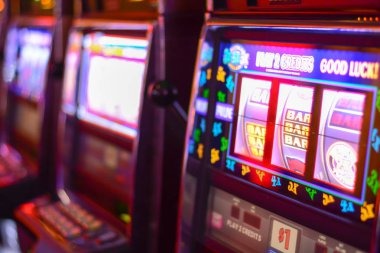 Treasures Aztec slot interface with historical statistics and live-dealer sidebar options on prize sdy